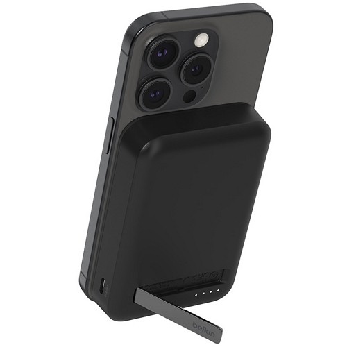벨킨 BoostCharge Pro Qi2 10K 아이폰 부착